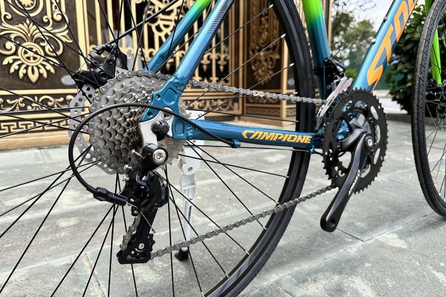 Xe đạp đua khung nhôm STOUT tay đề lắc xịn sò, bánh 700cx25 30 Củ đề sau Xe đạp đua STOUT