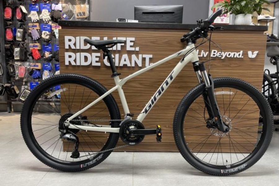 Xe đạp địa hình Giant ATX 860 bản 2025 bánh 27,5inch giảm giá 350k 11 Xe đạp Giant ATX 860 bản 2025 màu trắng