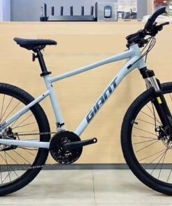 Xe đạp địa hình Giant ATX 620 bản 2025 giảm giá + KM 23 Xe đạp địa hình Giant ATX 620 bản 2025 màu trắng sứ