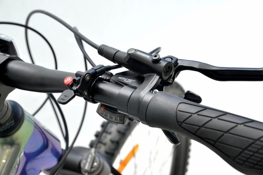 Xe đạp địa hình Life Reds xe địa hình 2 phuộc nhún giảm giá 500K 37 Tay Phanh Dầu + Tay đề Xe đạp Life Reds