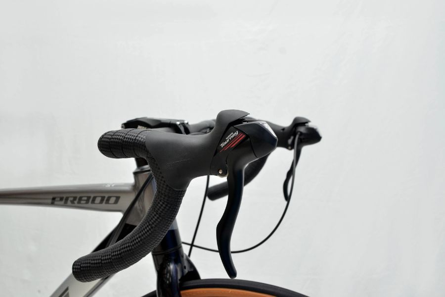 Xe đạp đua Papylus PR800 tay đề lắc Shimano giảm giá + quà tặng 62 Tay đề Shimano A070 Xe đạp đua Papylus Pr800