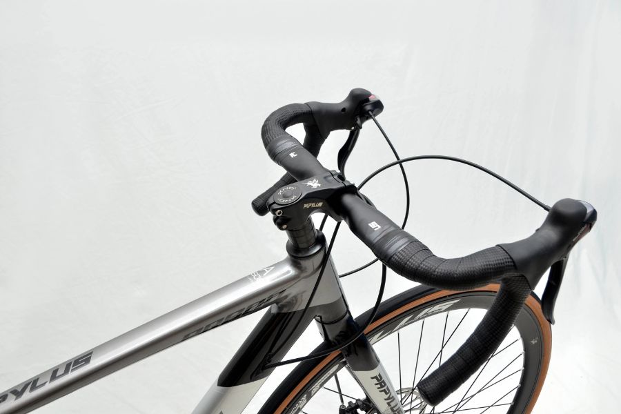 Xe đạp đua Papylus PR800 tay đề lắc Shimano giảm giá + quà tặng 61 Tay Lái đầu Cá Mập Xe đạp đua Papylus Pr800