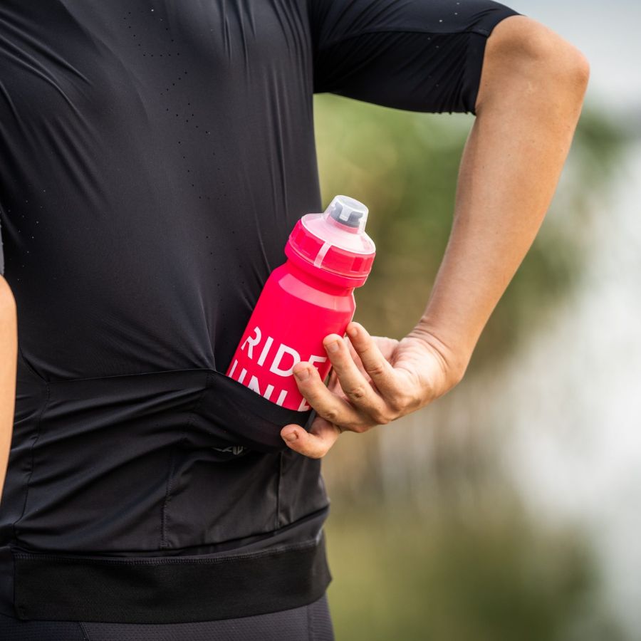 Bình nước xe đạp Giant Ne Ride Unleashed loại 600CC có giảm 17 Bình Nước Xe Ne Ride Unleashed 750cc Màu đỏ