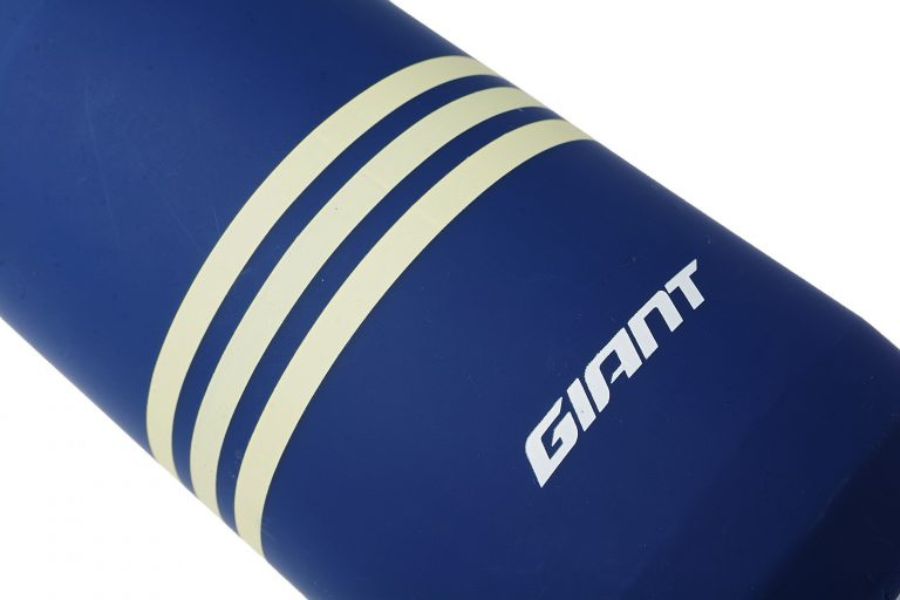 Bình nước xe đạp GIANT SƠN NHÁM 600CC đang khuyến mãi 6 Bình Nước Xe đạp Giant SƠn NhÁm 600cc Màu Xanh đậm