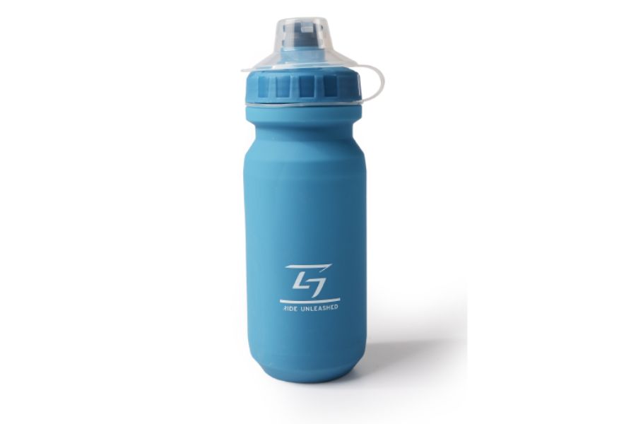 Bình nước xe đạp GIANT SƠN NHÁM 600CC đang khuyến mãi 5 Bình Nước Xe đạp Giant SƠn NhÁm 600cc Màu Xanh Nhạt