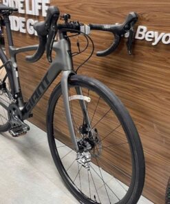 Chụp Chéo Xe đạp đua Giant Defy Adv E Bản 2024