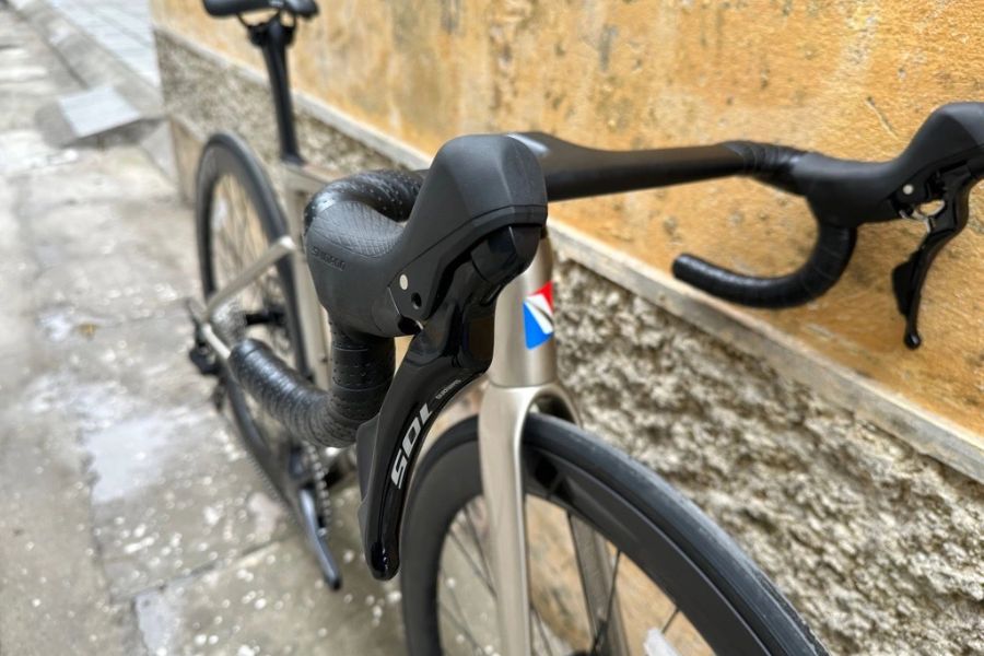 Xe đạp đua Nesto Ostrich giảm giá 3M 52 Tay đề Xe đạp đua Nesto Ostrich