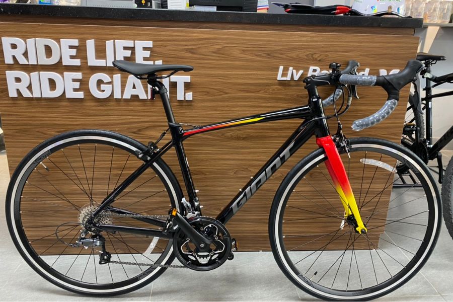 Xe đạp đua Giant SCR 2 bản 2022 giảm giá 3m 34 Xe đạp đua Giant Scr 2 Bản 2022 Màu đen đỏ