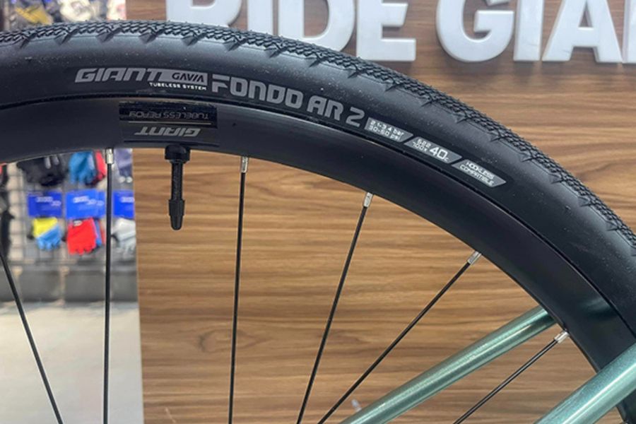 Xe đạp đường phố (Touring) Giant FastRoad AR ADV 2 bản 2023 giảm giá tốt 2M 30 Lốp Xe đạp đường Phố (touring) Giant Fastroad Ar Adv 2 Bản 2023