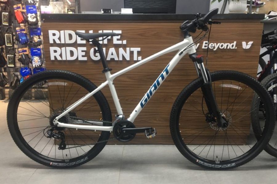 Xe đạp địa hình Giant ATX 810 bản 2025 bánh 27,5inch và 29inch 34 Xe đạp địa Hình Giant Atx 810 Bản 2025 Màu Trắng