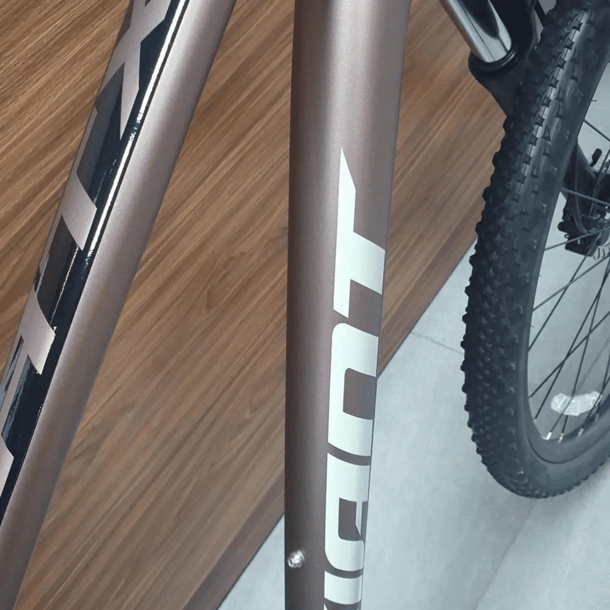 Xe đạp địa hình Giant ATX 810 bản 2023 giảm giá 2M + KM 39 Khung Xe đạp địa Hình Giant Atx 810 Bản 2023