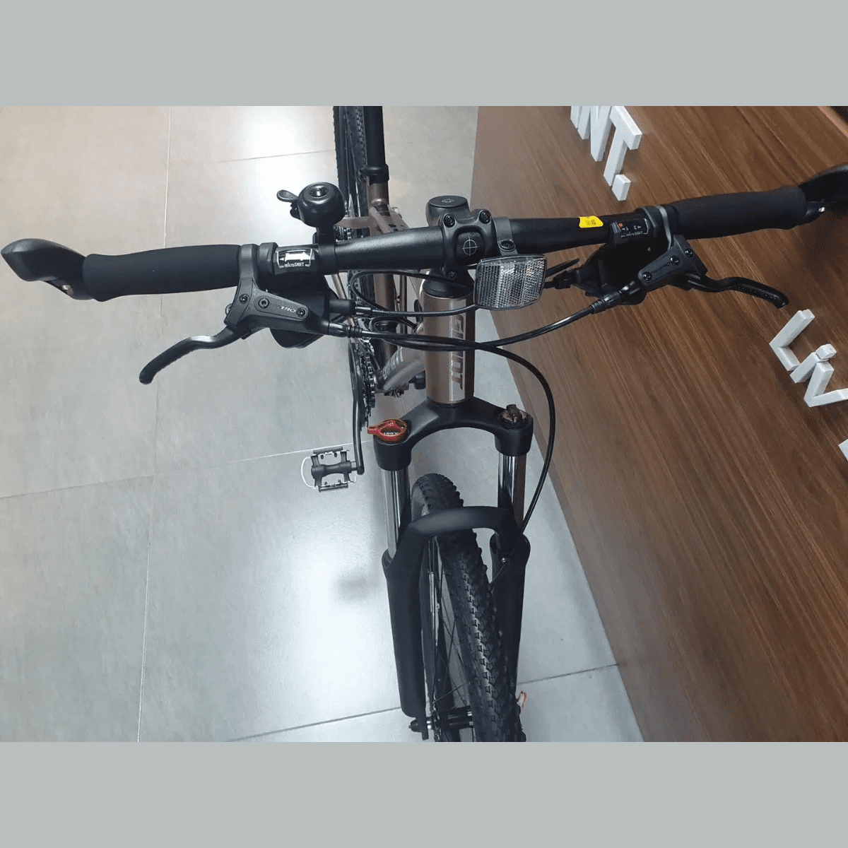 Xe đạp địa hình Giant ATX 810 bản 2023 giảm giá 2M + KM 38 Tay Lái Xe đạp địa Hình Giant Atx 810 Bản 2023