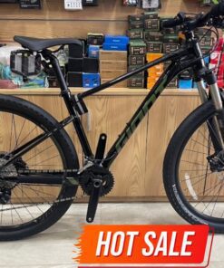 Xe đạp địa Hình Giant Xtc 820 Bản 2024 Màu đen ảnh Thật