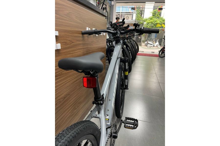 Xe đạp địa hình trẻ em cao cấp Giant ATX 24 D 2 bản 2025 27 Cọc Yên Xe Trẻ Em Giant Atx 24 D 2 Bản 2025