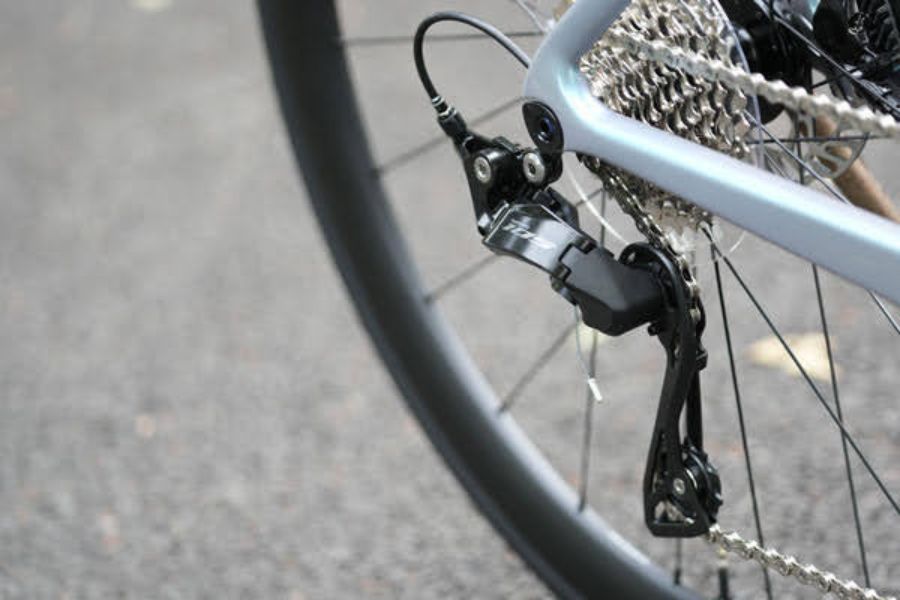 Xe đạp đua nữ Liv Enviliv Adv 2 bản 2025 giảm giá + quà KM 32 Củ đề Sau Và Líp Xe đạp đua Nữ Liv Enviliv Adv 2 Bản 2025