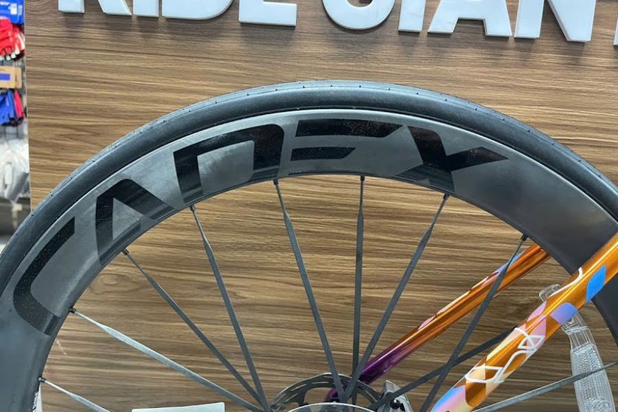 Xe đạp đua nữ Liv Enviliv Adv SL-Team bản 2025 giảm giá + KM 33 Vành Carbon Xe đạp đua Nữ Liv Enviliv Adv Sl-team Bản 2025