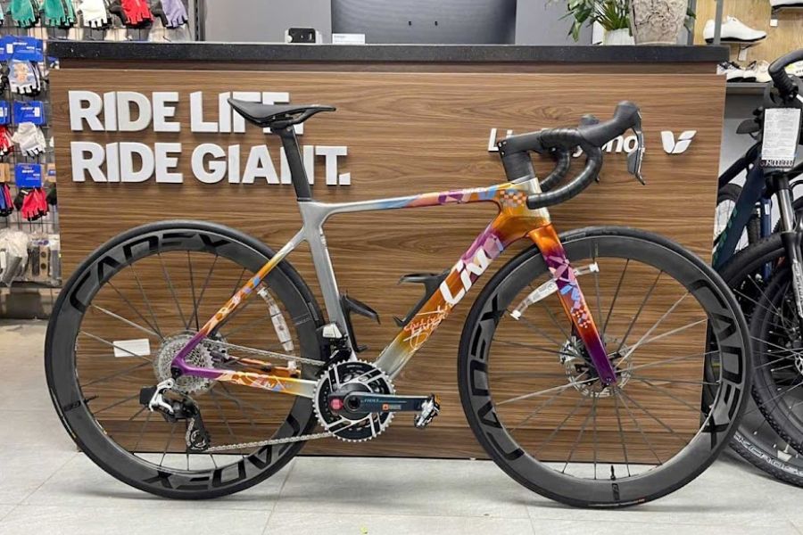 Xe đạp đua nữ Liv Enviliv Adv SL-Team bản 2025 giảm giá + KM 26 Xe đạp đua Nữ Liv Enviliv Adv Sl-team Bản 2025