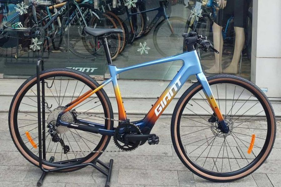 Xe đạp điện trợ lực Giant Revolt E+ 2 bản 2024 8 Xe điện Trợ Lực Giant Revolt E+ 2 Bản 2024 Màu Xanh