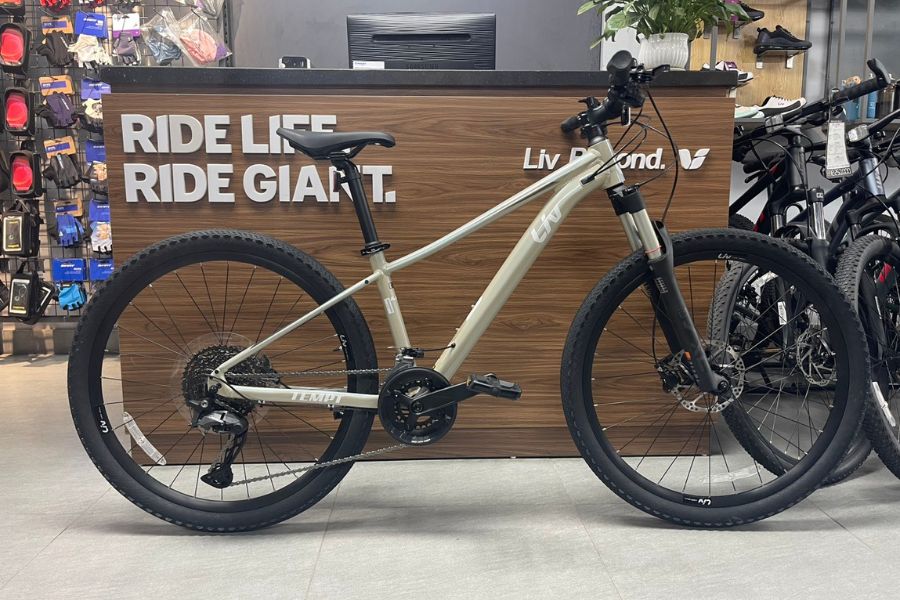 Xe đạp địa hình nữ Liv Tempt 1 bản 2024 22 Xe đạp địa Hình Liv Tempt 1 Bản 2024 Màu Xám Trắng