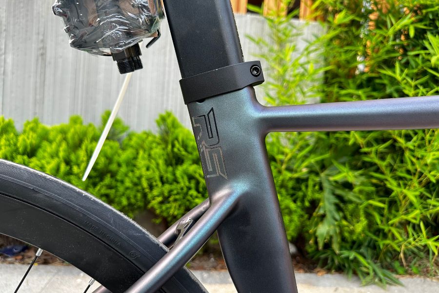 Xe đạp đua Senidas RS350 khung nhôm, tay đề lắc, cối nổ siêu to 36 Cọc Yên Xe đạp đua Senidas Rs350