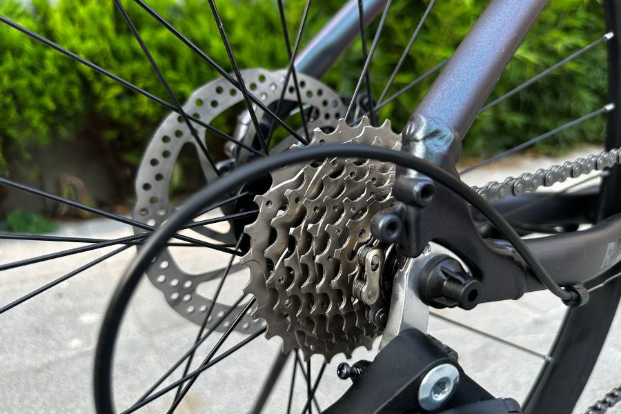 Xe đạp đua Senidas RS350 khung nhôm, tay đề lắc, cối nổ siêu to 68 Líp Thả Cối Nổ Xe đạp đua Senidas Rs350