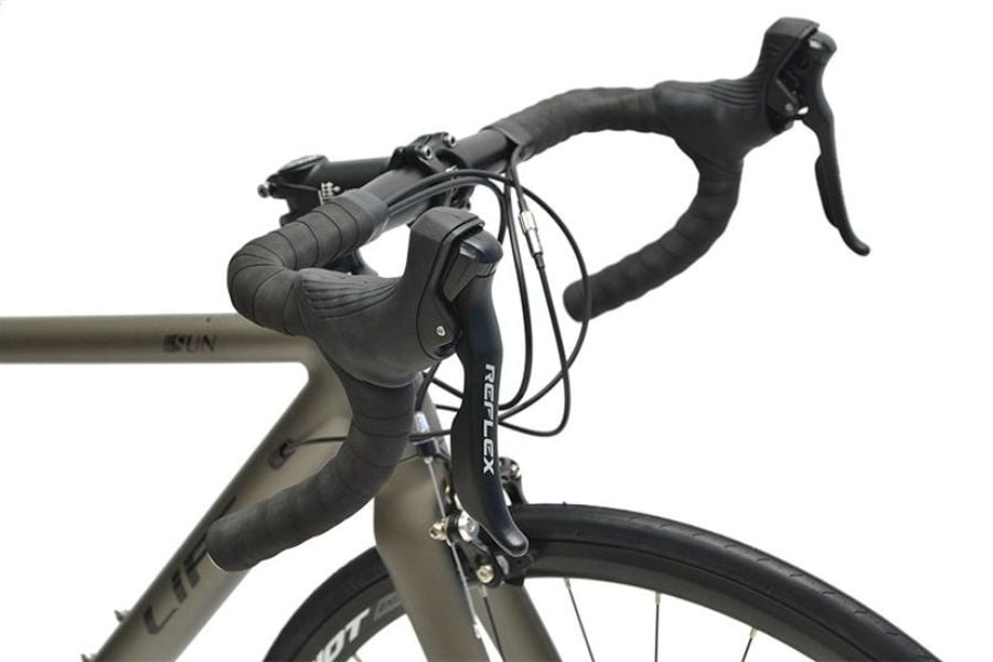 Xe đạp đua Life Sun giá rẻ, linh kiện Shimano Nhật 27 Tay đề Xe đạp đua life sun